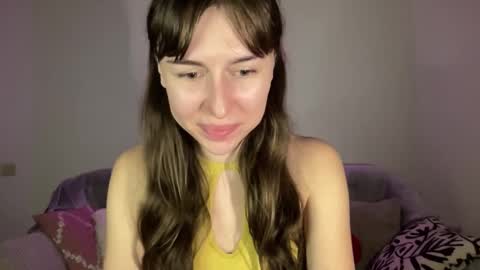 Snapshot of maroonaaa chatting on October 5, 2025, 2:59 pm Mary online show from October 5, 2025, 2:59 pm