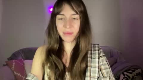 Snapshot of maroonaaa chatting on October 9, 2025, 1:09 pm Mary online show from October 9, 2025, 1:09 pm