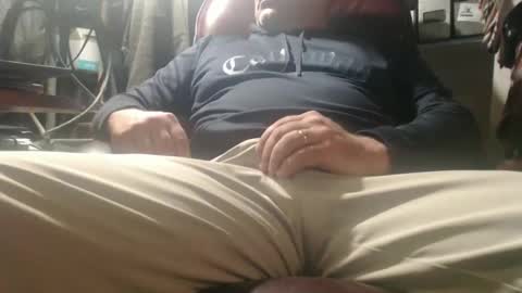 Snapshot of marrieddad19751975 chatting on March 1, 2026, 9:00 am only fans marrieddad19751975 online show from March 1, 2026, 9:00 am