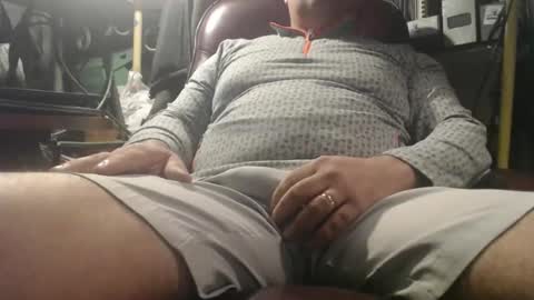 only fans marrieddad19751975 online show from May 27, 2026, 9:28 am