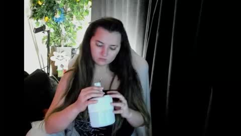 Snapshot of marry_paradisesi chatting on October 10, 2025, 9:36 pm Marishka online show from October 10, 2025, 9:36 pm