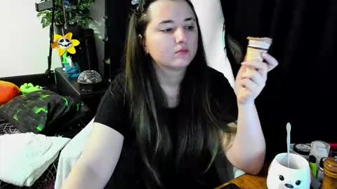 Snapshot of marry_paradisesi chatting on October 15, 2025, 10:32 pm Marishka online show from October 15, 2025, 10:32 pm