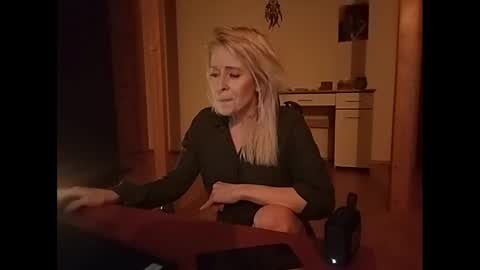 MaryGoRound online show from January 30, 2025, 2:38 am