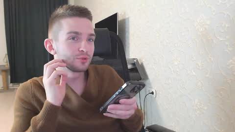 Snapshot of marselle_looker chatting on January 25, 2025, 4:56 am Marselle online show from January 25, 2025, 4:56 am