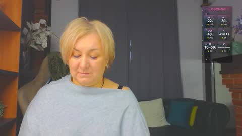 marta_wils online show from November 4, 2025, 2:10 am