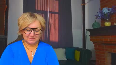marta_wils online show from November 6, 2025, 3:07 am