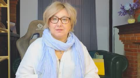 marta_wils online show from November 19, 2025, 3:28 am