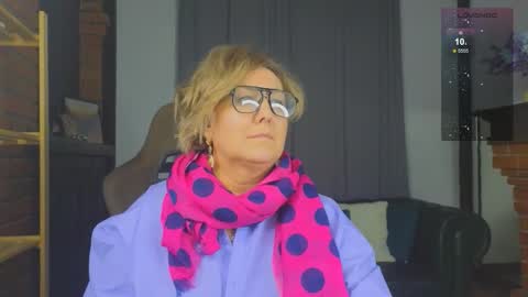 marta_wils online show from December 3, 2025, 4:20 am