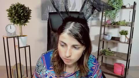 martaedams online show from October 7, 2025, 6:21 am