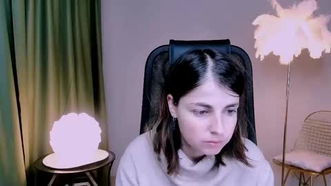 martaedams online show from November 25, 2025, 5:40 am