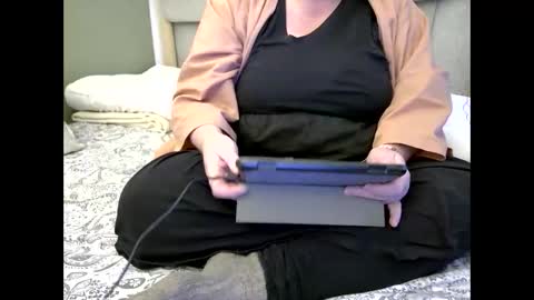 Martha online show from November 5, 2025, 7:52 am