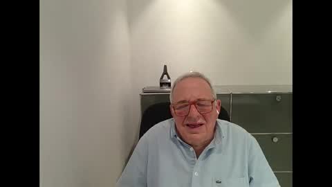 martin_1947 online show from October 4, 2025, 7:45 pm