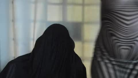 Laura online show from March 3, 2025, 8:00 pm