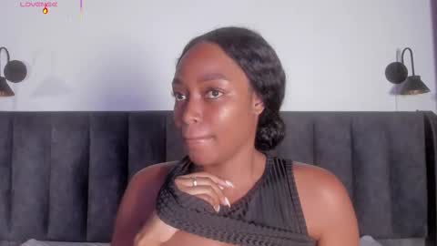 Laura online show from November 15, 2025, 7:54 pm