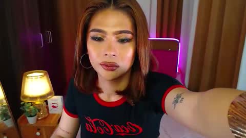 Martina online show from April 17, 2026, 10:02 pm