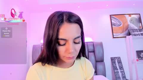 Martina online show from October 31, 2025, 1:45 pm