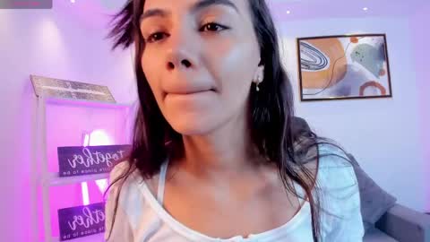 Snapshot of martina_mancinii chatting on May 13, 2026, 12:24 pm Martina online show from May 13, 2026, 12:24 pm
