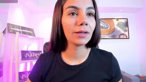 Snapshot of martina_mancinii chatting on May 18, 2026, 12:00 pm Martina online show from May 18, 2026, 12:00 pm