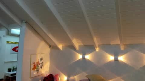 martina mIIler online show from April 10, 2026, 12:32 pm