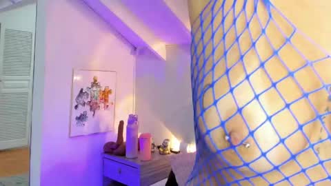 Snapshot of martina_miiller chatting on April 29, 2026, 12:31 pm martina mIIler online show from April 29, 2026, 12:31 pm