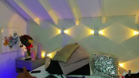 Snapshot of martina_miiller chatting on May 3, 2026, 1:06 pm martina mIIler online show from May 3, 2026, 1:06 pm