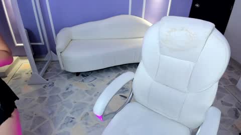 Martina  online show from February 4, 2025, 8:49 pm