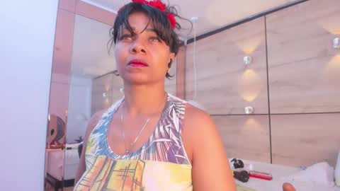 martina touss  online show from December 2, 2025, 11:48 am