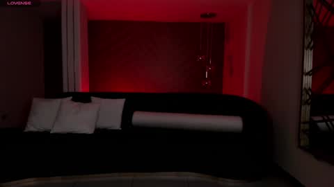 Martinna Bonnet online show from December 19, 2024, 10:34 am