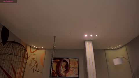 Martinna Bonnet online show from February 26, 2025, 10:36 am