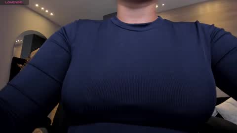 Martinna Bonnet online show from March 5, 2025, 10:22 am