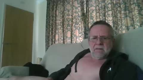 martinrgbxxxx online show from March 16, 2026, 11:36 am