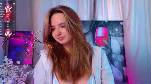 mary_broks online show from November 18, 2025, 7:02 am