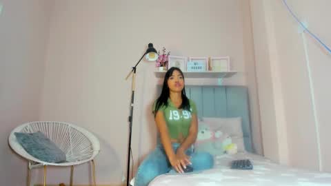 mary_cute9 online show from September 10, 2025, 12:16 pm