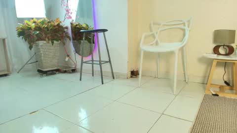 mary_cute9 online show from March 19, 2026, 12:09 pm