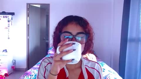 Snapshot of mary_jane1_ chatting on October 15, 2025, 12:27 pm mary online show from October 15, 2025, 12:27 pm