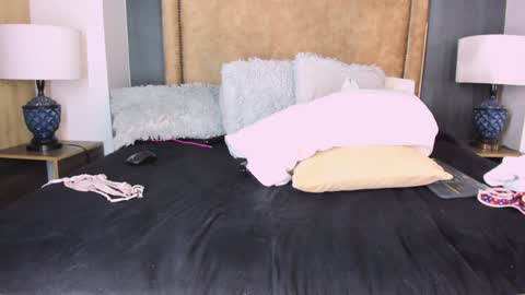 Snapshot of mary_kisss chatting on December 12, 2024, 11:58 pm online show from December 12, 2024, 11:58 pm