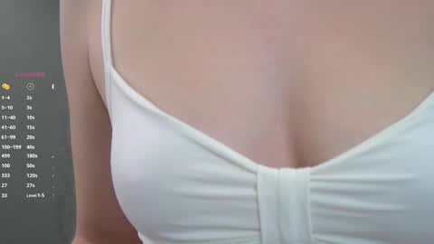 Snapshot of mary_laand chatting on October 29, 2025, 12:18 pm Mary . online show from October 29, 2025, 12:18 pm