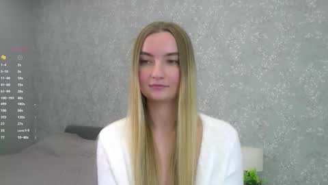 Snapshot of mary_laand chatting on November 8, 2025, 10:37 am Mary . online show from November 8, 2025, 10:37 am