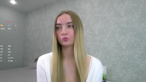 Snapshot of mary_laand chatting on November 12, 2025, 8:37 am Mary . online show from November 12, 2025, 8:37 am