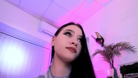 Snapshot of mary_lori chatting on October 19, 2025, 6:47 am Mary online show from October 19, 2025, 6:47 am