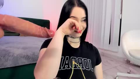 Snapshot of mary_lori chatting on February 15, 2026, 7:38 am Mary online show from February 15, 2026, 7:38 am