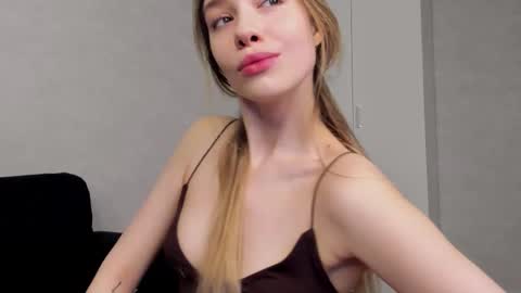 HelIo  Everyone Im MaryWelcome  to my room and  lets have  a good  time  together with me   online show from December 16, 2025, 8:19 am