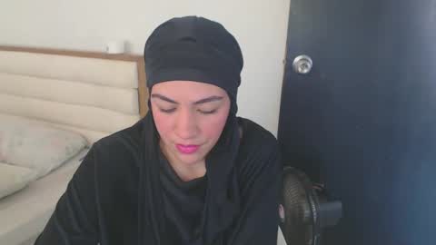 maryam_arabicmilk online show from January 21, 2025, 3:32 pm