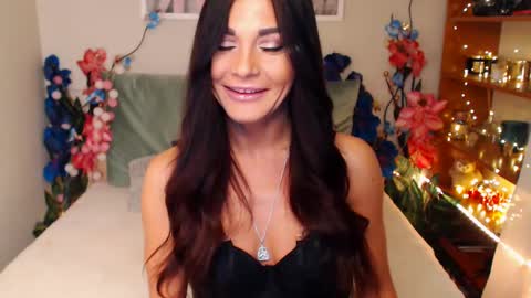 Snapshot of marydash chatting on February 20, 2025, 4:07 am Mary online show from February 20, 2025, 4:07 am