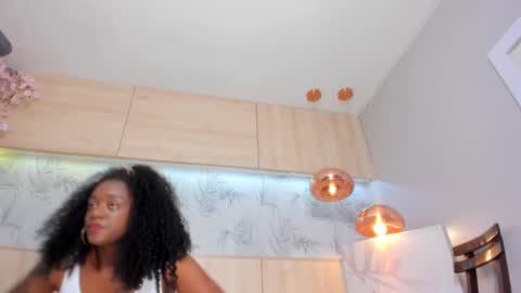 Snapshot of maryevans_ chatting on September 23, 2025, 11:46 am online show from September 23, 2025, 11:46 am