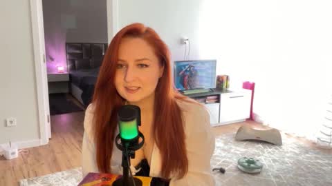 SirenVictoria online show from May 18, 2026, 12:55 pm