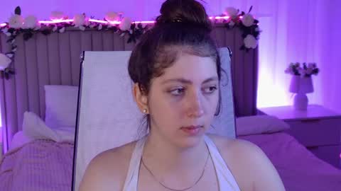Snapshot of marymillerr chatting on June 5, 2026, 6:52 am Mary Miller online show from June 5, 2026, 6:52 am
