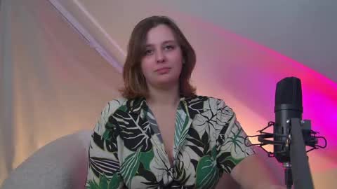 MaryMurrays online show from September 29, 2025, 6:46 pm