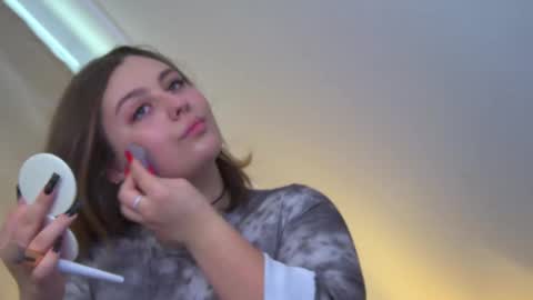 MaryMurrays online show from November 12, 2025, 6:47 am