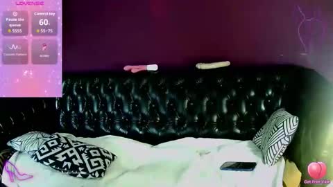 Snapshot of marynka21 chatting on February 15, 2026, 2:03 pm marynka21 online show from February 15, 2026, 2:03 pm